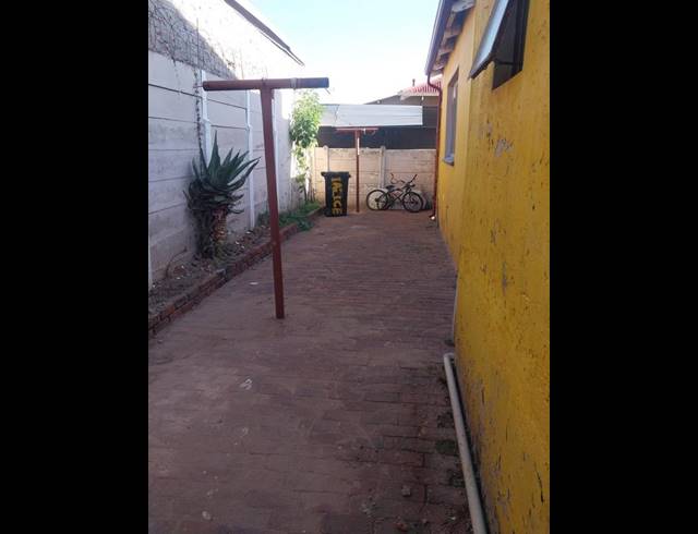 2 BEDROOM PROPERTY TO RENT IN REGENTS PARK